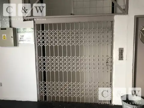 2.000 m2 - Excelente planta Industrial sobre avenida Mitre en la mejor zona de Munro.