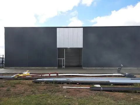 Galpon en Alquiler 54  mts Frente