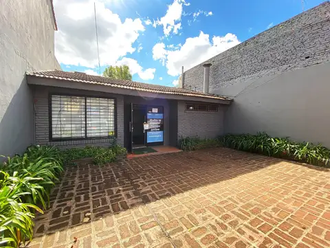 Hipólito Yrigoyen 400