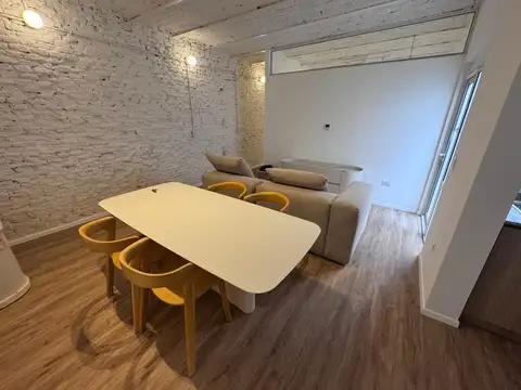 Depto Tipo Casa en Venta en Centro, USD 135.000