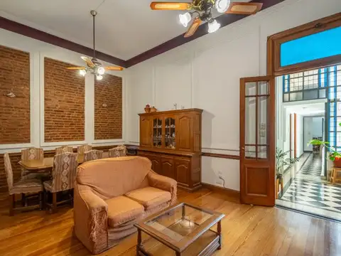 Depto Tipo Casa 4 ambientes con 2 baños