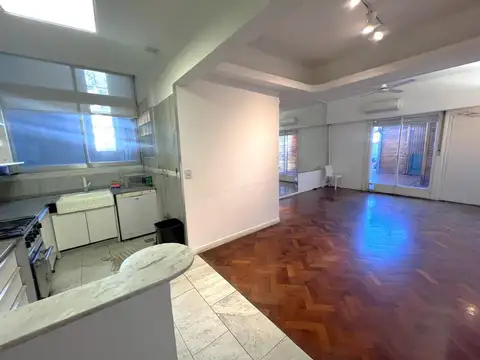 Alquiler. Departamento. 3 dormitorios.Terraza Propia. Patio.Boedo.