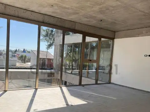 485 Y 138 OFICINA EN VENTA DISTRITO GORINA