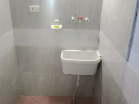 Depto Tipo Casa en Alquiler 40 años