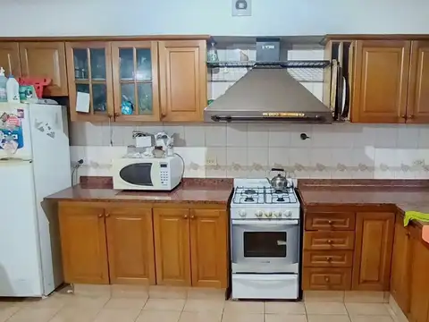 Depto Tipo Casa 4 ambientes con 2 baños