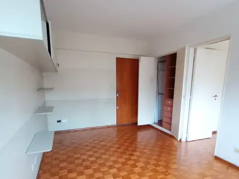 Esmeralda 800, Piso 15