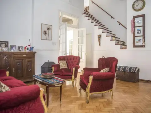 Depto Tipo Casa en Venta de 5 dormitorios
