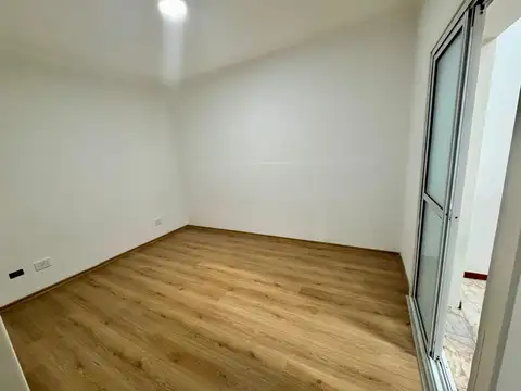 Depto Tipo Casa en Venta en Mataderos, USD 139.500