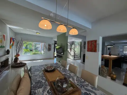 VENTA DE CASA 4 AMBIENTES EN HARAS MARIA VICTORIA, MORENO