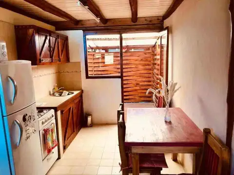 Casa 3 ambientes con 1 baño