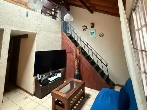 PH 4 ambientes con cochera en venta en castelar