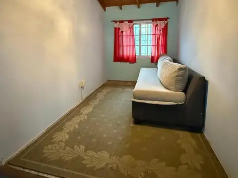 Depto Tipo Casa en Venta en Castelar, USD 80.000