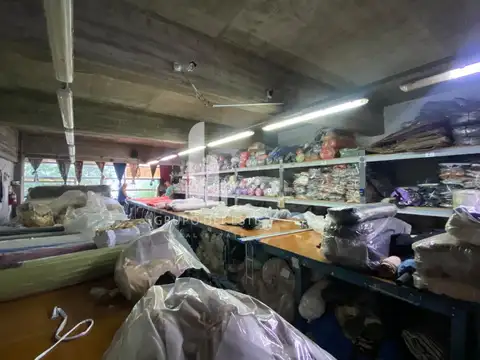 Local en Alquiler en Flores, USD 5.000