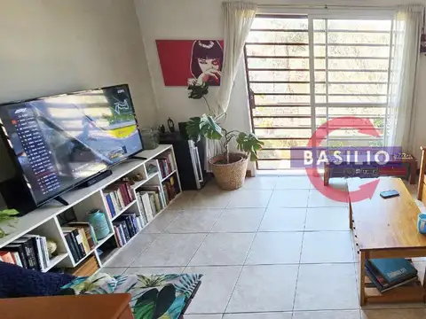 Depto Tipo Casa 2 ambientes con 1 baño