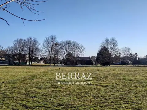 Lote venta SB en Los Alcanfores Pilar de 1024 m2