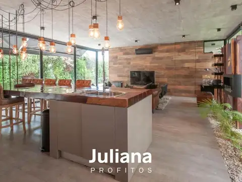 Casa 5 Ambientes en Venta - Barrio Privado Dorrego