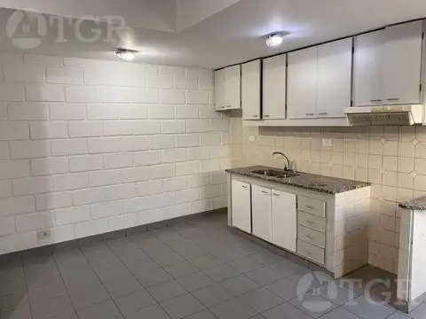 Galpon en Venta en Loma Hermosa, USD 139.000