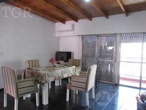 Galpón y vivienda multifamiliar