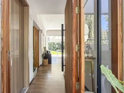 Casa en Venta en Golf, USD 520.000