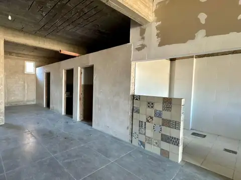 Venta local  a terminar S. Clara a metros del mar