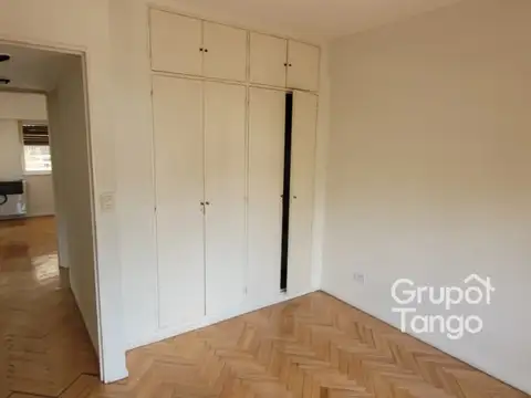 Venta Departamento 3 Ambientes Con Dependencia Balcón Corrido Contrafrente