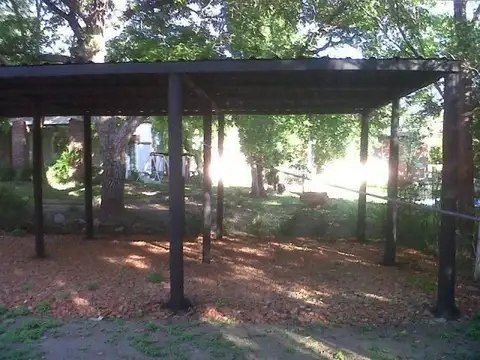 Casa en Venta con 3 cocheras