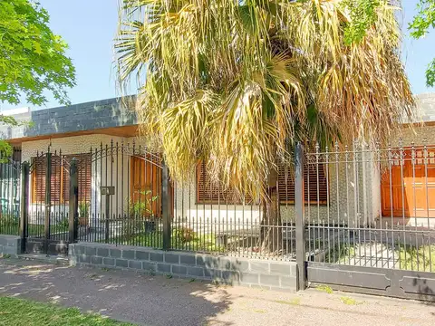 Chalet amplio con parque en Longchamps