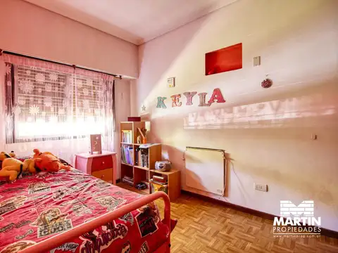 Casa en Boulogne Sur Mer en venta 5 ambientes, 3 dormitorios y play, cochera x 2 patio y terraza.