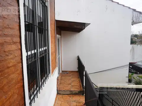Casa 7 ambientes con 5 baños