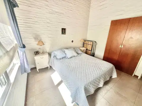 VENTA Casa 5 amb-2 lotes-1.400 m2-CARDALES.C.CLUB