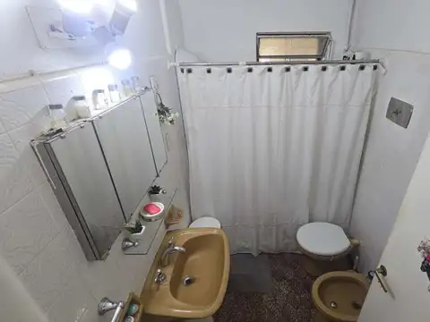 CASA 4 AMB EN VENTA VILLA ADELINA JARDIN COCHERA