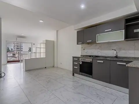 Venta Monoambiente con balcón y parrilla en Villa del Parque.
