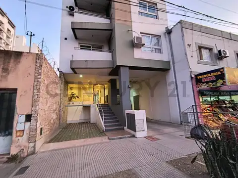 HIPOLITO IRIGOYEN 3100, Piso 4