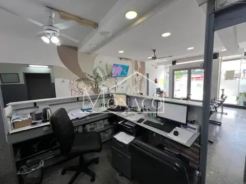 Local en Venta en Isidro Casanova, USD 380.000