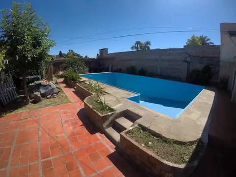 Casa en Venta en San Nicolas De Los Arroyos, USD 155.000