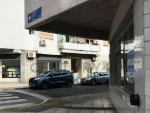 Av. Gaona 1600, Piso 0