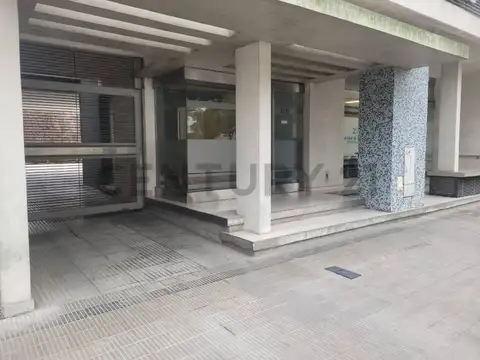 Alquiler 1 dormitorio con vestidor y balcón en La Plata