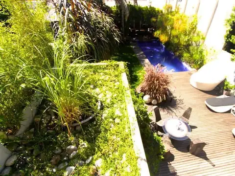 Casa en Alquiler con 1 cochera