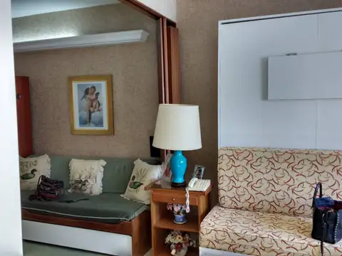 Santiago Del Estero 2000, Piso 5