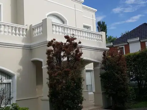 Casa en Venta en Solar Del Bosque, USD 350.000