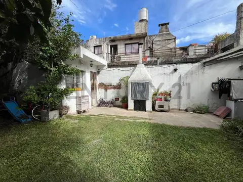 Venta de Casa 4 AMBIENTES en Villa Luro