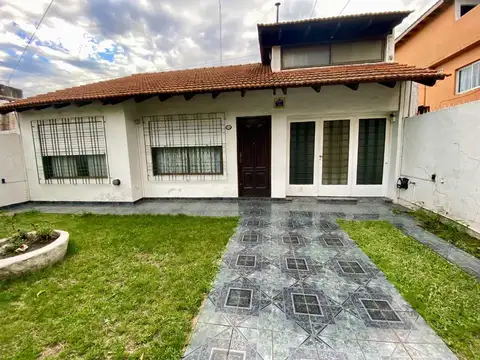 VENTA CASA 6 AMBIENTES – EL PALOMAR