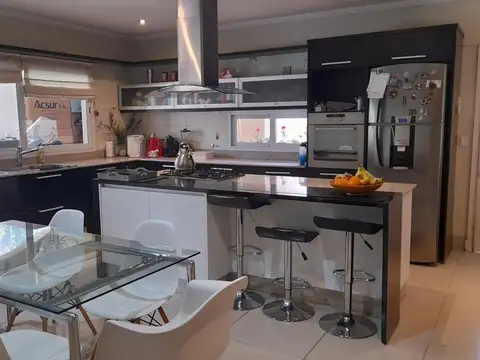 Casa en Venta en Barrio Cerrado Los Berros, Bella Vista