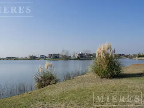 Terreno en Venta de 843,0 m2