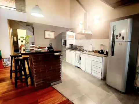 Depto Tipo Casa en Venta 100 años