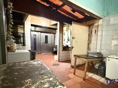 Local en Venta 70 años