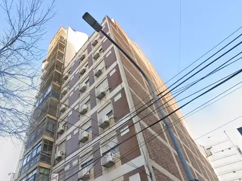 Avenida Jujuy e/ Adolfo Alsina y Moreno