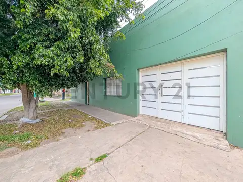 VENTA - CASA - COCHERA - PATIO - GALPON