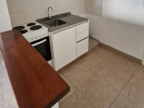 simpatico depto reciclado 1er psio escalera