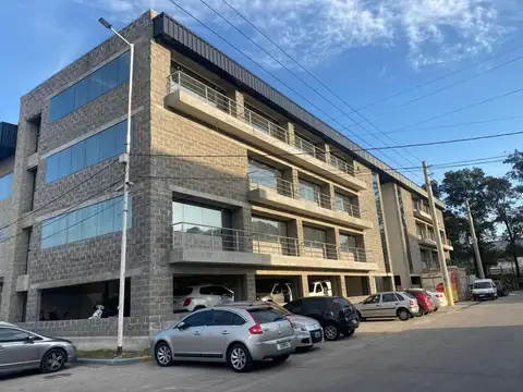 Oficina Comercial 4 Ambientes -morón,bs.as. G.b.a. Zona Oest